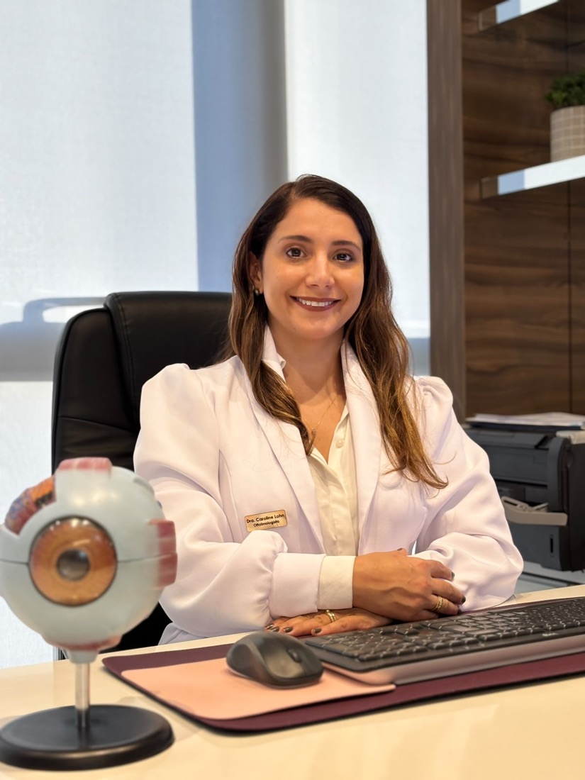 Dra. Caroline Lohn — Oftalmologista